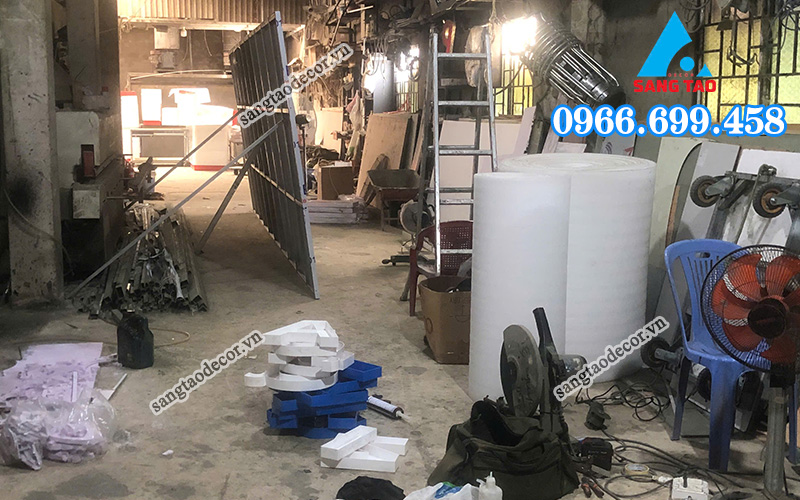 xưởng thi công bảng hiệu trường học