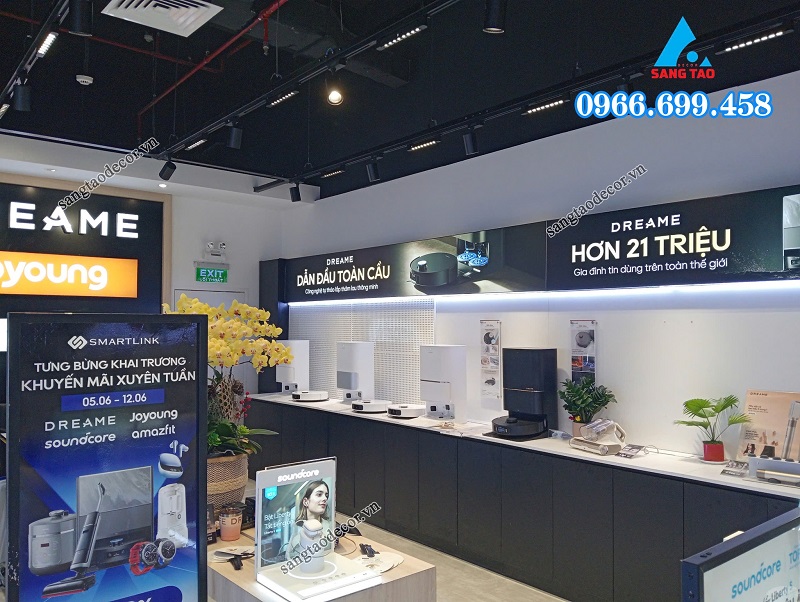 Hình ảnh thực tế thi công shop Smartlink trong Trung Tâm Thương Mại