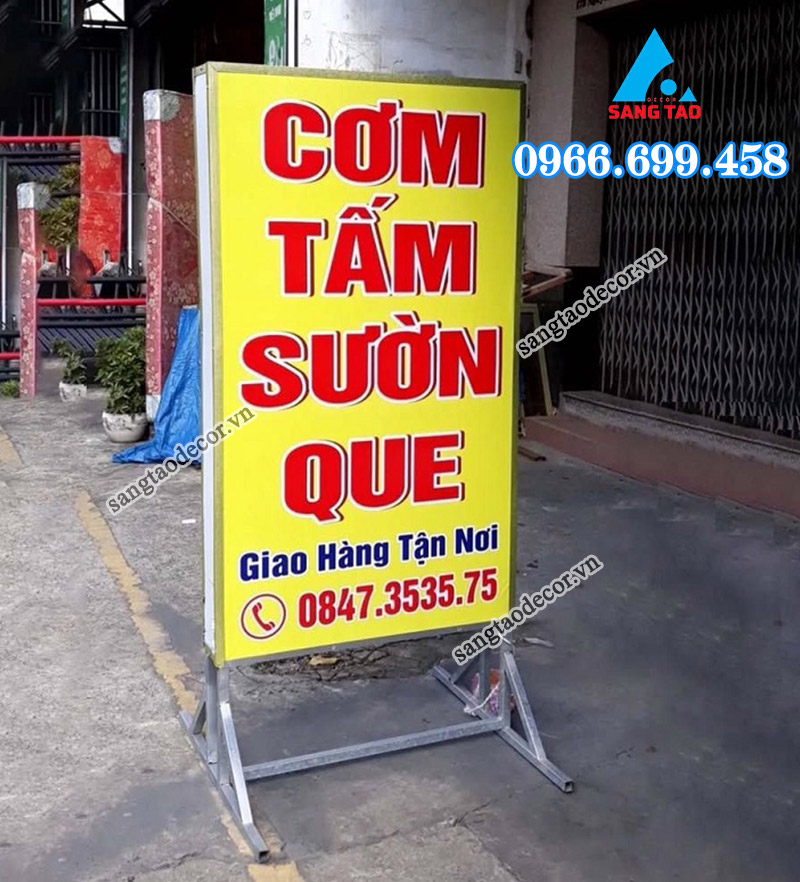 làm bảng hiệu đứng 