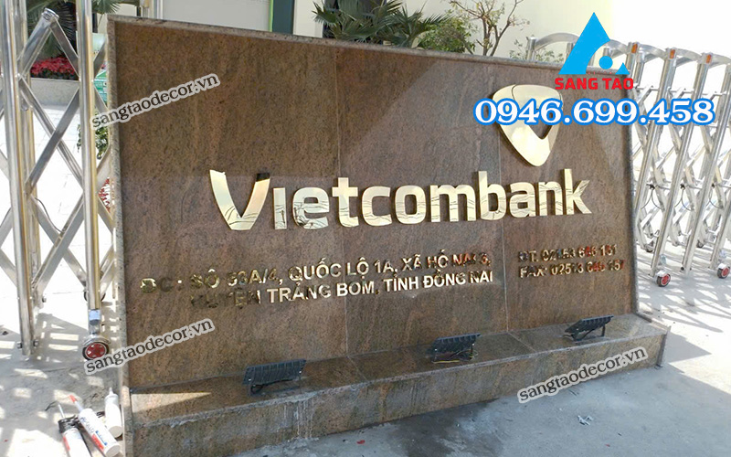 gia công chữ inox ngân hàng vietcombank trảng bom 