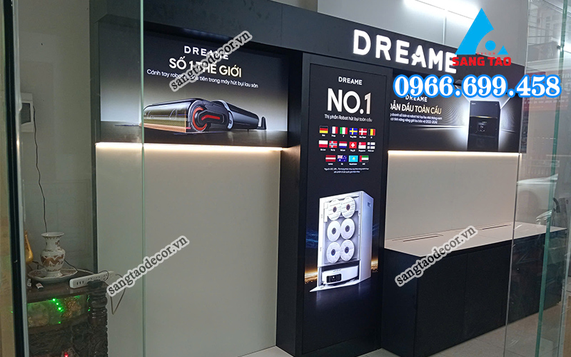 kệ quảng cáo Dreame gỗ 