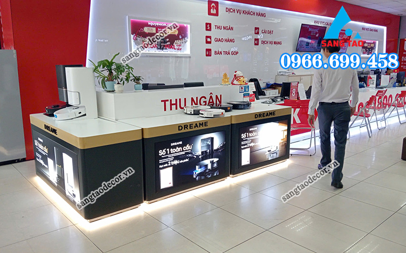 kệ quảng cáo Nguyễn Kim An Giang
