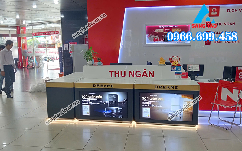 kệ quảng cáo Nguyễn Kim An Giang