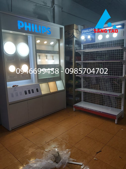 Tủ trưng bày thiết bị đèn điện Philips