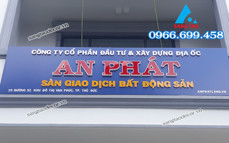 Thi Công Bảng Hiệu Mica Chuyên Nghiệp Tại HCM