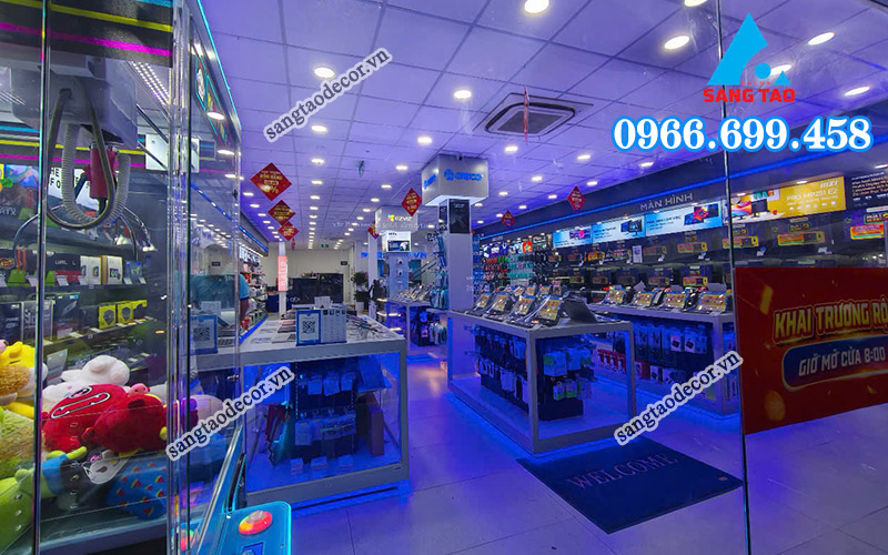 Dự án thi công nội thất showroom cho thương hiệu EZVIZ tại Phong Vũ, một ví dụ về thiết kế và thi công showroom cho các nhãn hàng công nghệ lớn.