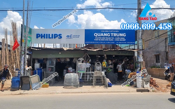 Hình ảnh thực tế thi công bảng hiệu Philips cửa hàng Quang Trung HCM - Sáng Tạo Decor