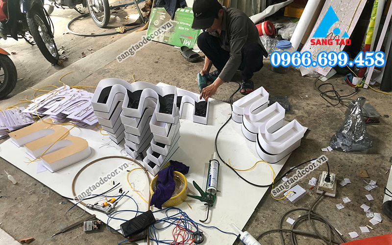 xưởng sản xuất bảng hiệu